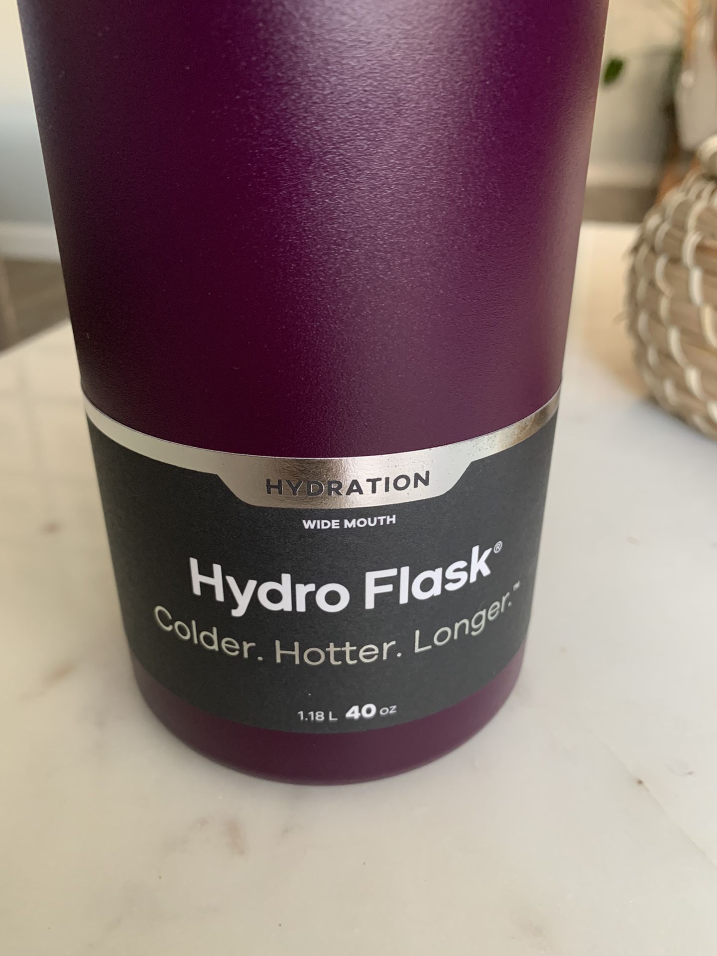 40 OZ HYDROFLASK IN SHADE MOCHA for Sale in Lincoln Acres, CA - OfferUp