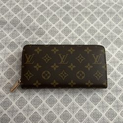 Women’s Brown LV Monogram Zippy Wallet
