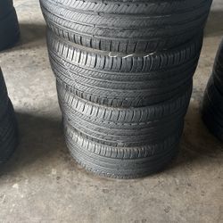 235-40-19 Used Michelin Tire Set