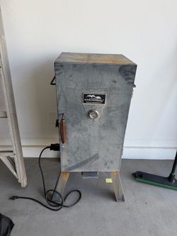 Masterbuilt Electric Smokehouse Smoker