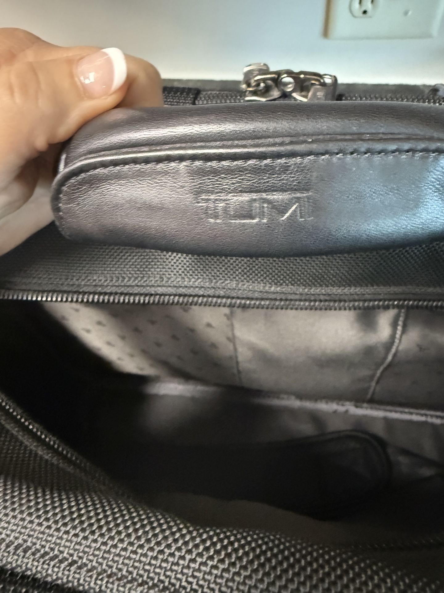 Tumi Alpha FXT Nylon 18" Boarding Tote Bag Duffle CarryOn Laptop Black
