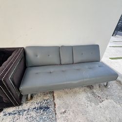 Couch / Futon 