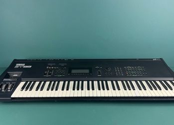Yamaha SY-99 SY99 synthesizer Vintage 90s Keyboard
