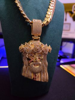 Jesús Pendant