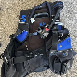 Scubapro Dive Gear (BCD and regulator)