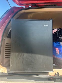 Vissani Mini Refrigerator