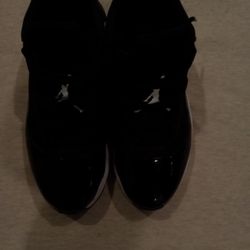 Jordan Low  11  CMFT Size 11 And Zion 3s Size 12 Men's 