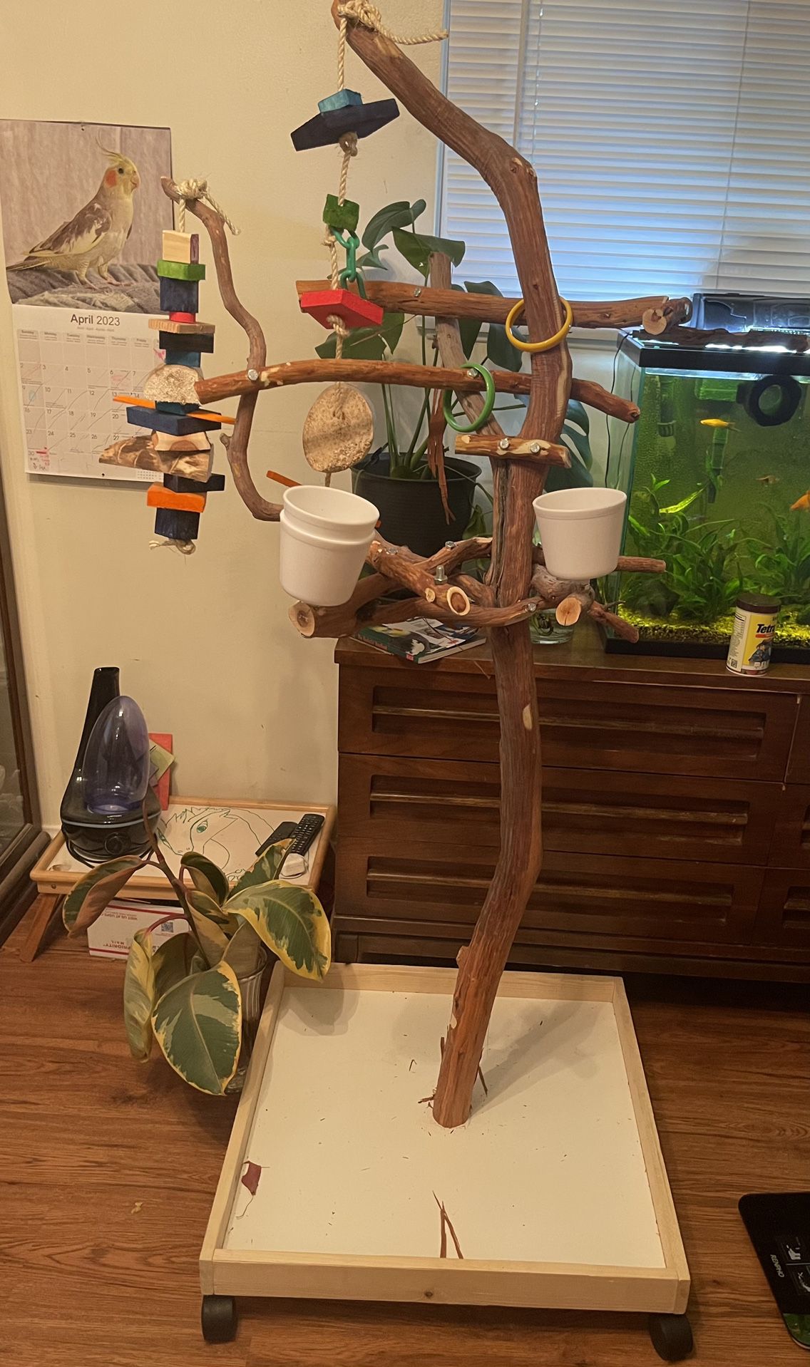 Parrot Stand .  (( NEW ))
