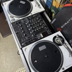 Custom powder white technics MK2’s W/Pioneer pro mixer - classic  DJ set Up!
