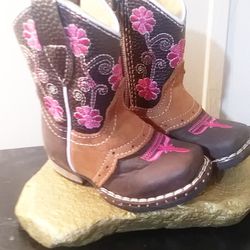 Baby Girl/ Infant Boots Size 5