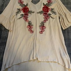 Women’s Top Size L