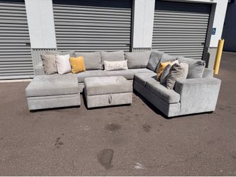 Sectional couch