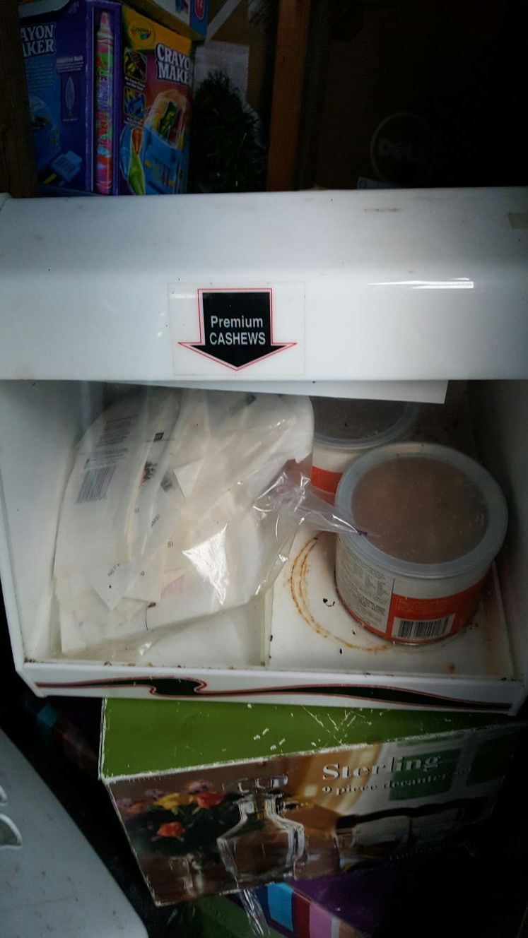Hot peanut machine
