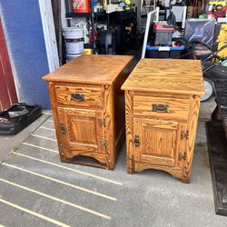End Tables \ Night Stands
