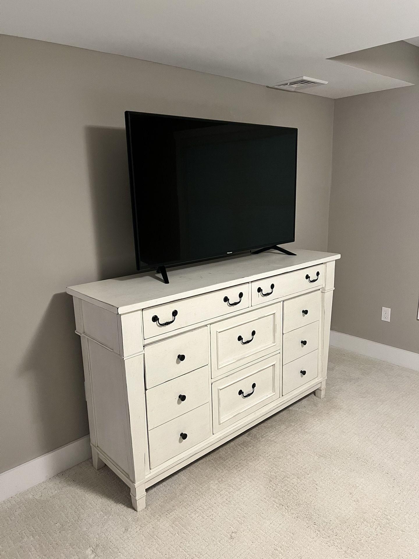 4- Piece Queen Bedroom Set