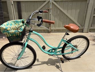 Women’s Tuesday 7 speed Beach Cruiser w/ Accessories