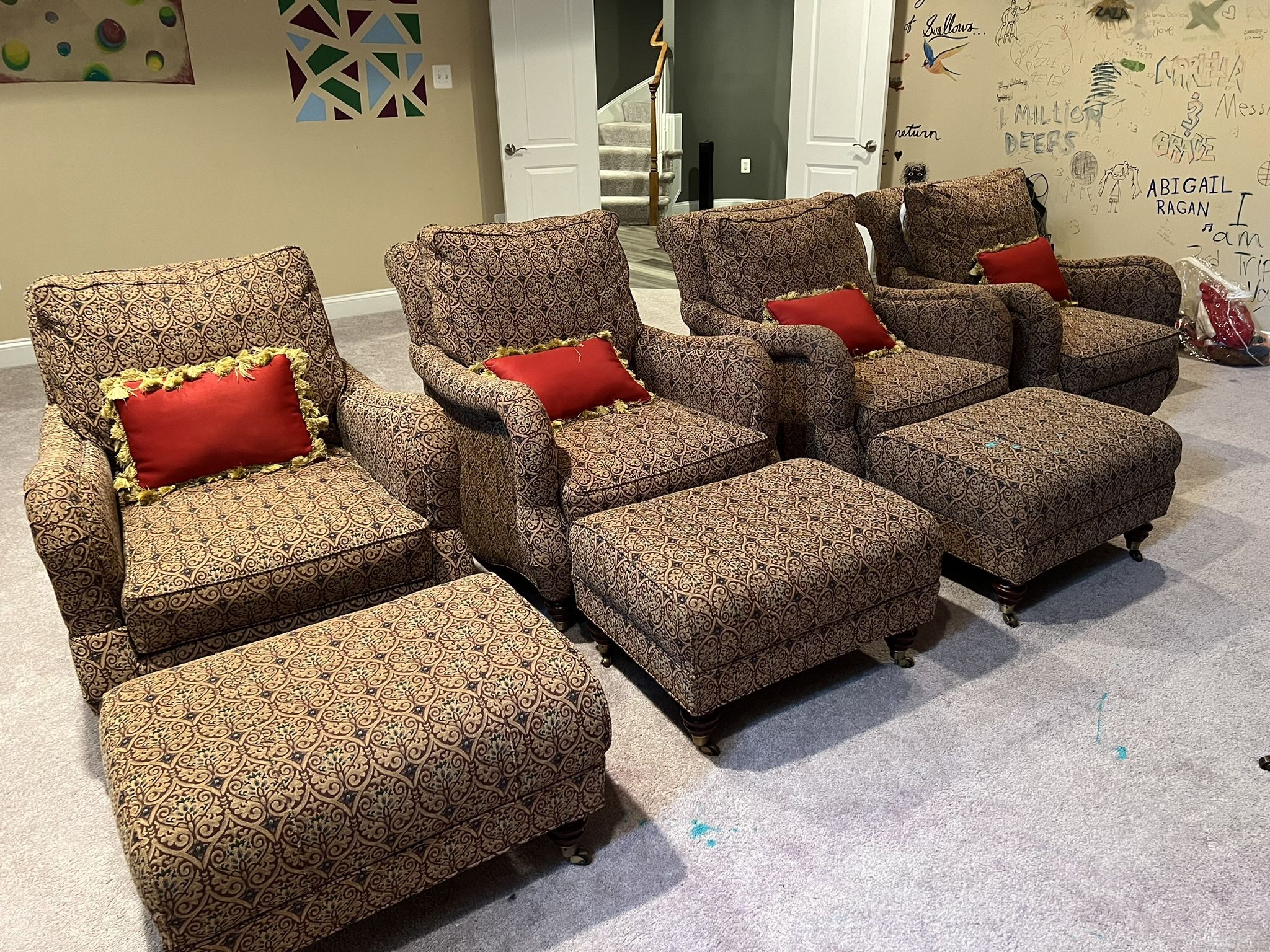 Chair With Ottoman