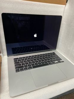 MacBook Air 15 m4 24GB/ 1TB SSD