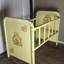 AMSCO Antique Doll-E-Crib 