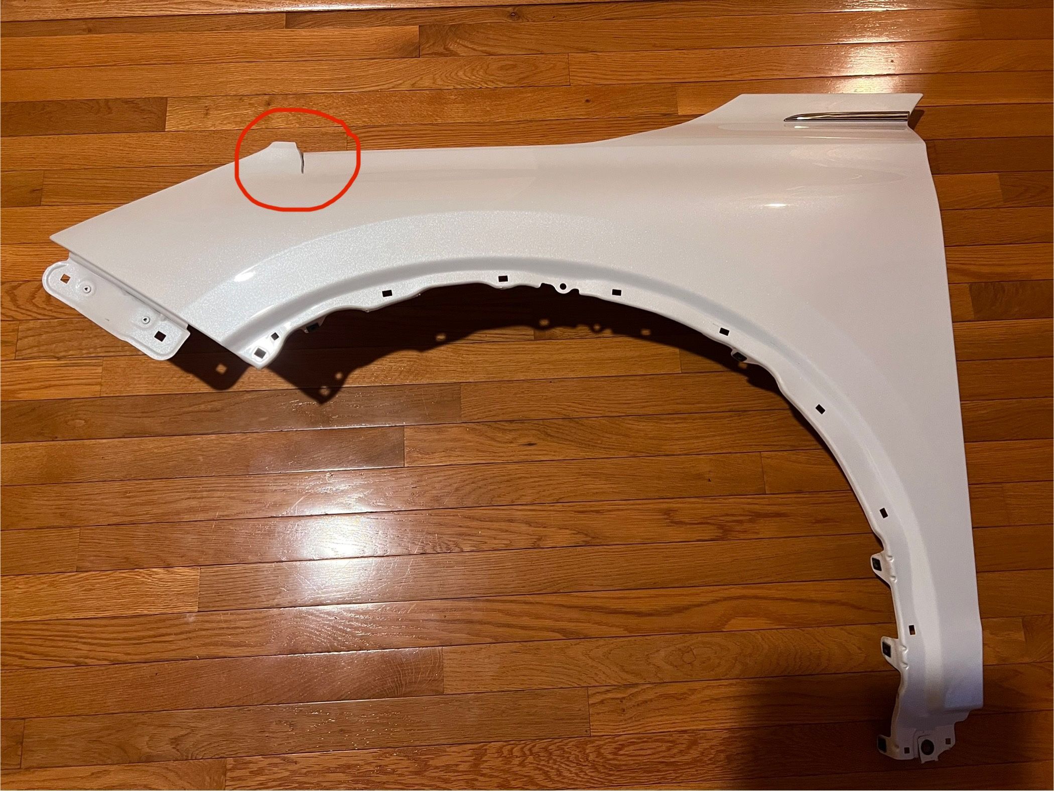 Acura MDX 2022-2024 . Front Driver Side Fender with damage. White Pearl Color. OEM original Part.