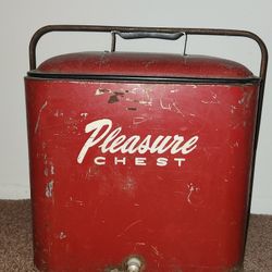 Vintage Pleasure Chest Cooler