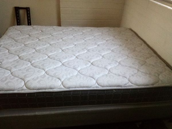 sterling & thomas singleton premium plush queen mattress