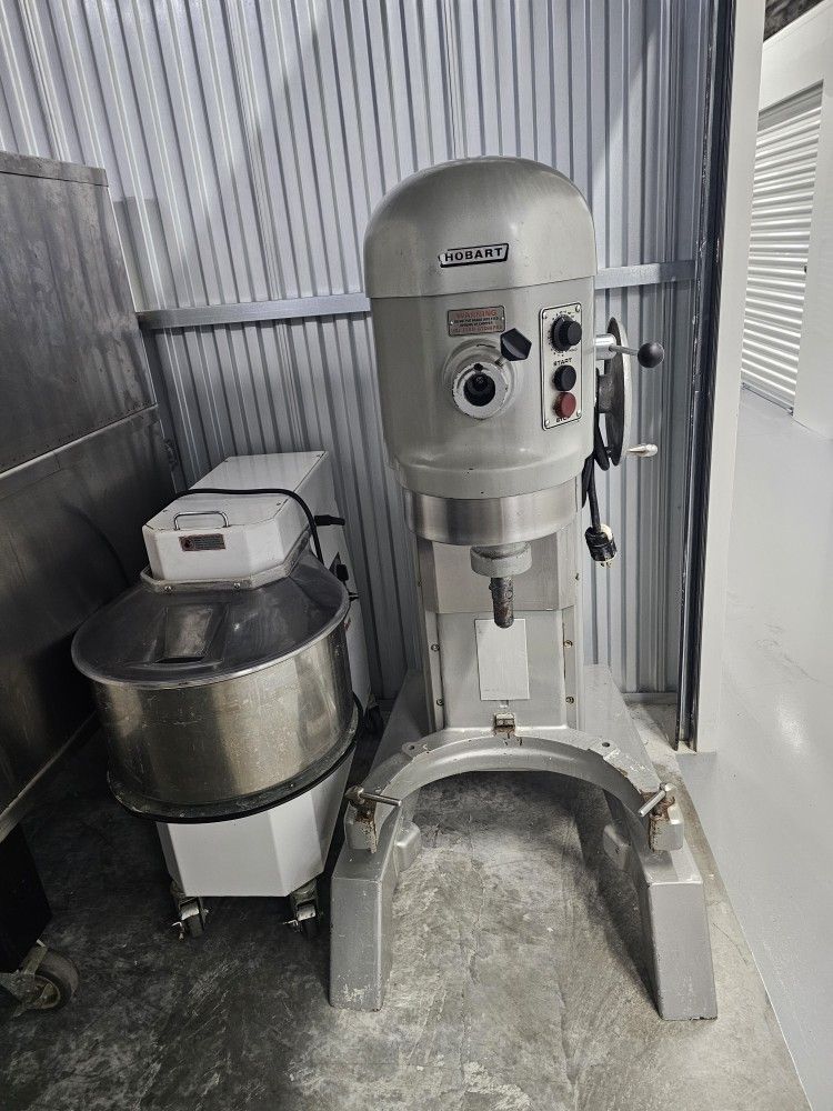 Hobart Mixer H600T- Refurbished 60 Q , 2HP for Sale in Tampa, FL