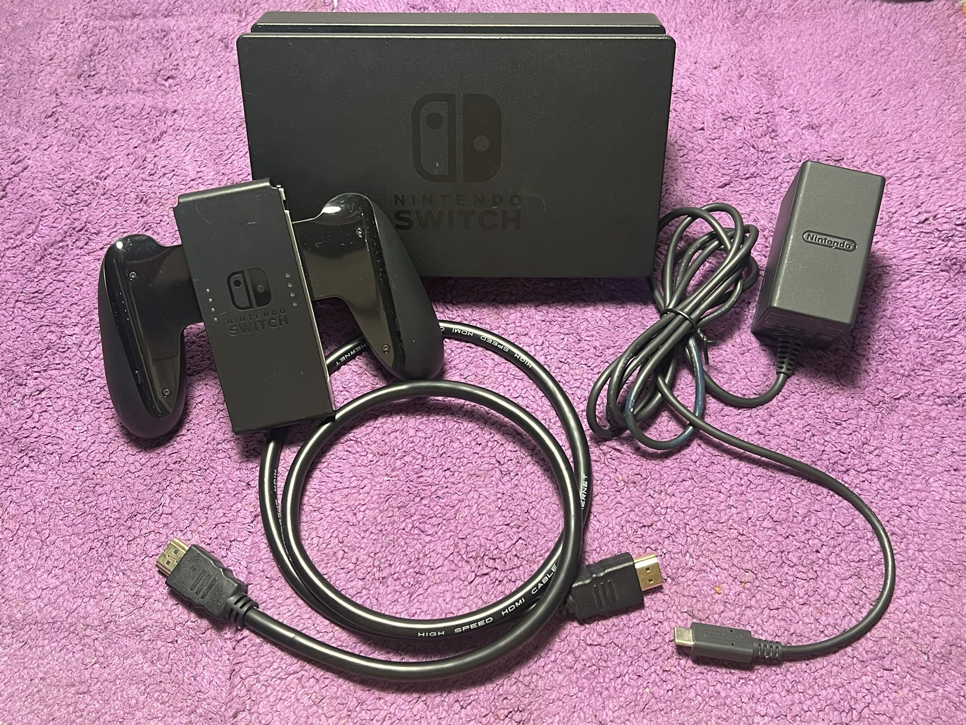 Nintendo Switch Charger & Dock