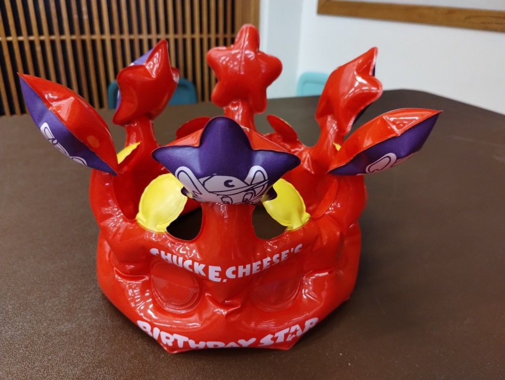 Vintage Chuck E Cheese Pizza Birthday Star inflatable crown