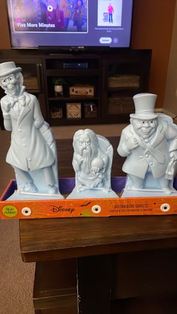 Disney Hitchhiking ghosts (Halloween