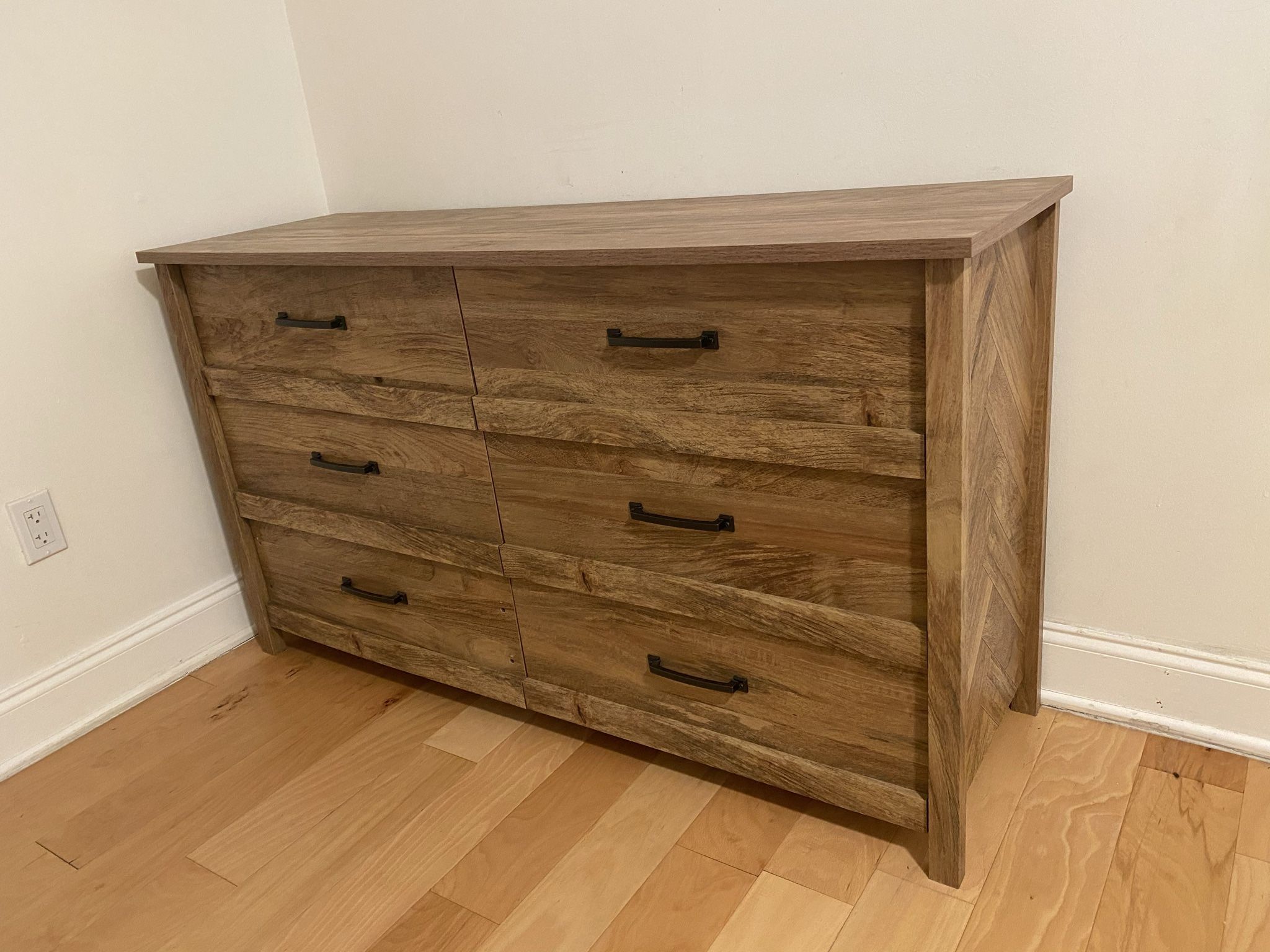 Wooden Dressers 