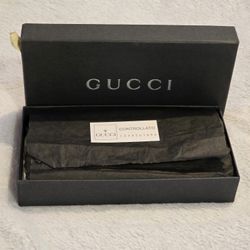GUCCI WOMEN'S BLACK PATENT LEATHER WALLET 