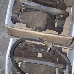 01-05 Honda Civic Front Break Caliper W Pads And Break Limes 