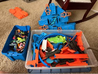 Hot wheels collection and tracks
