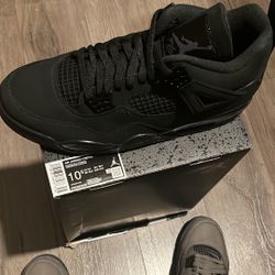 Jordan 4 Retro Black Cats Size 10.5 