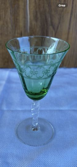vintage Fostoria Beverly Claret Wine Glass featuring a green bowl with an etched pattern and a twisted stem