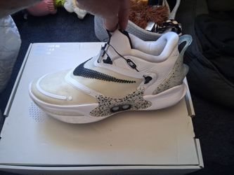 Nike adapt bb 2.0