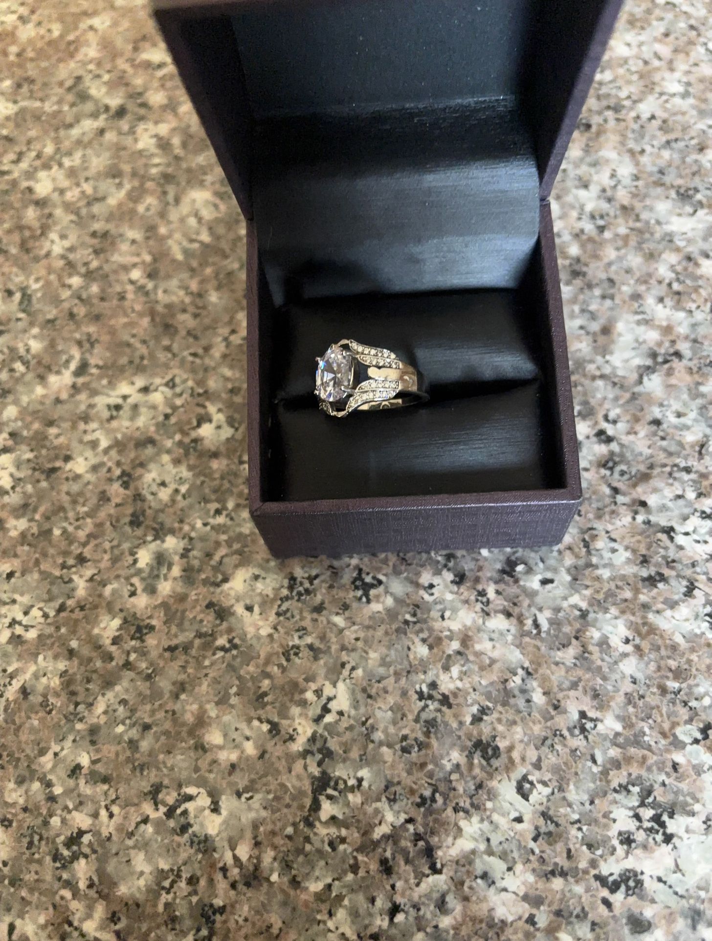 Ladies Ring Size 8