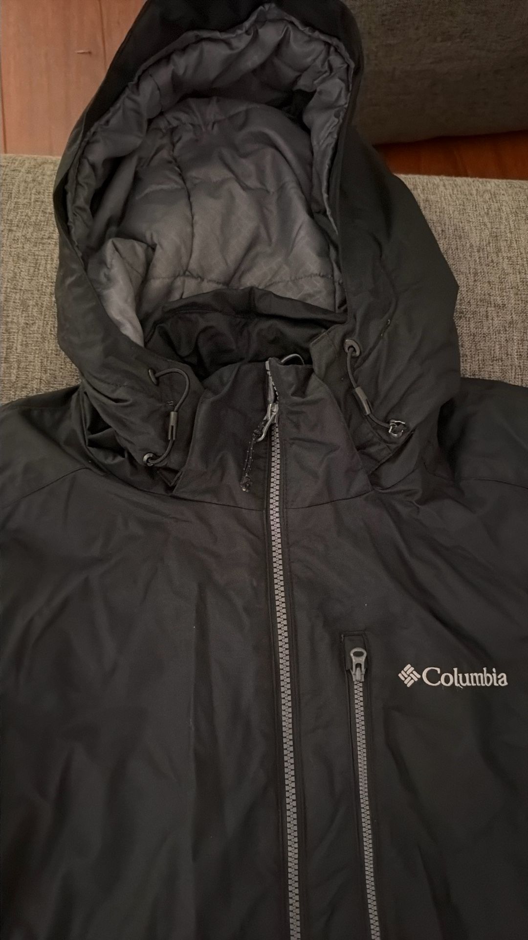 Columbia  Sport Wear 