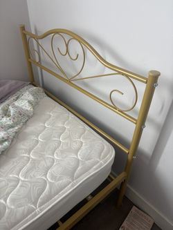 Twin Bed Frame An Mattress