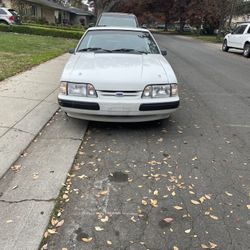 1990 Ford Mustang