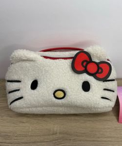 Exclusive Ulta Vanity Impressions Hello Kitty Sherpa Makeup Bag