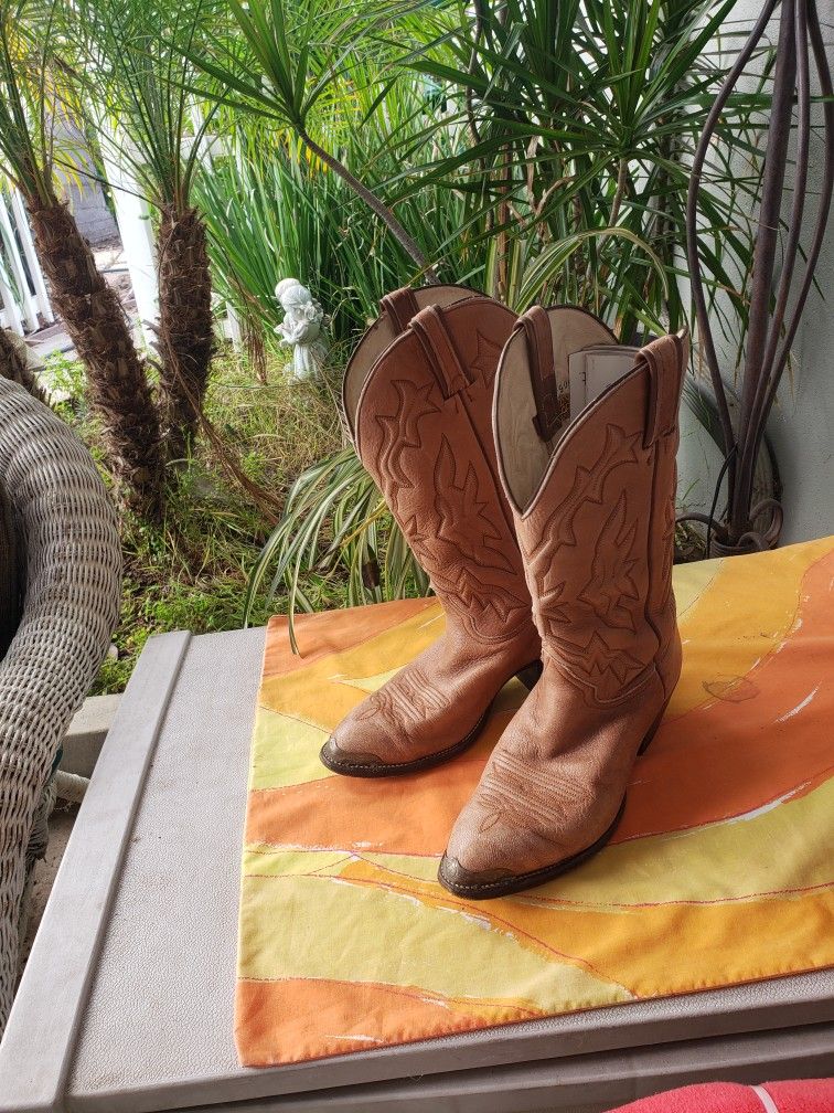 Men's Tan Cowboy Boots