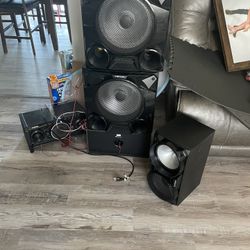 Samsung Speakers