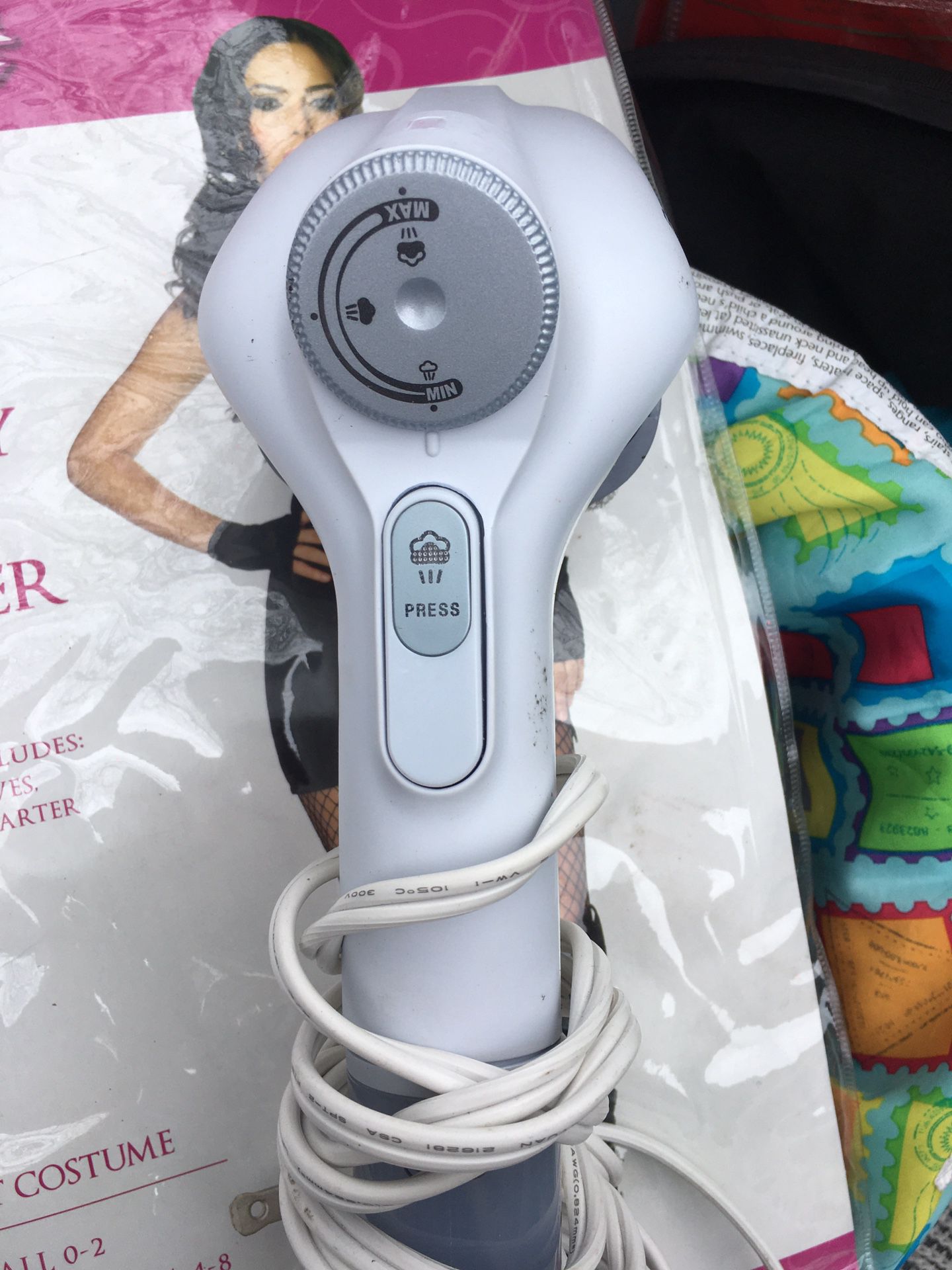 Like new handheld electric clothes steamer only $10 firm