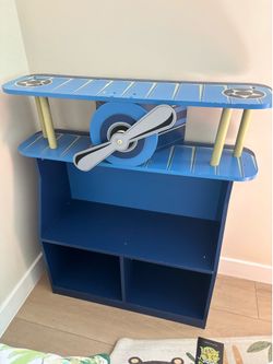 Kidscraft blue airplane shelf