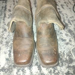 10.5 Mens Ariat Squared Boots