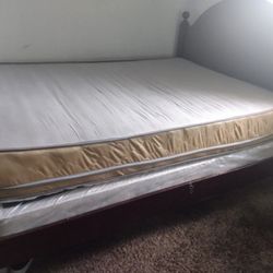 Queen Bed 