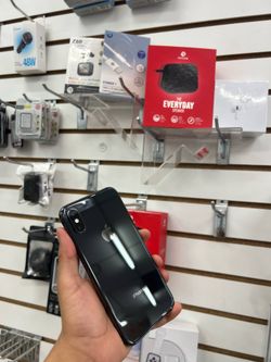 iPhone XS 64GB UNLOCKED 