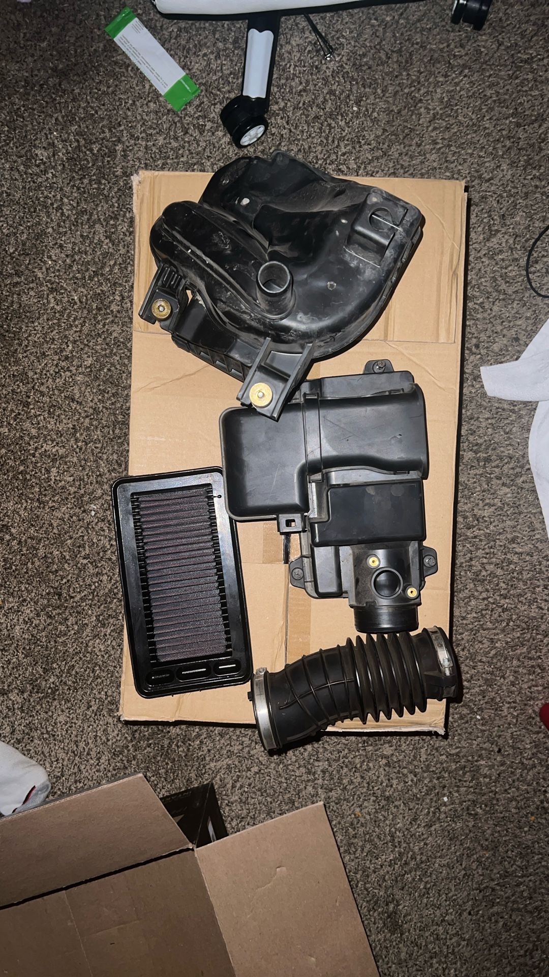 air filter housing with air filter